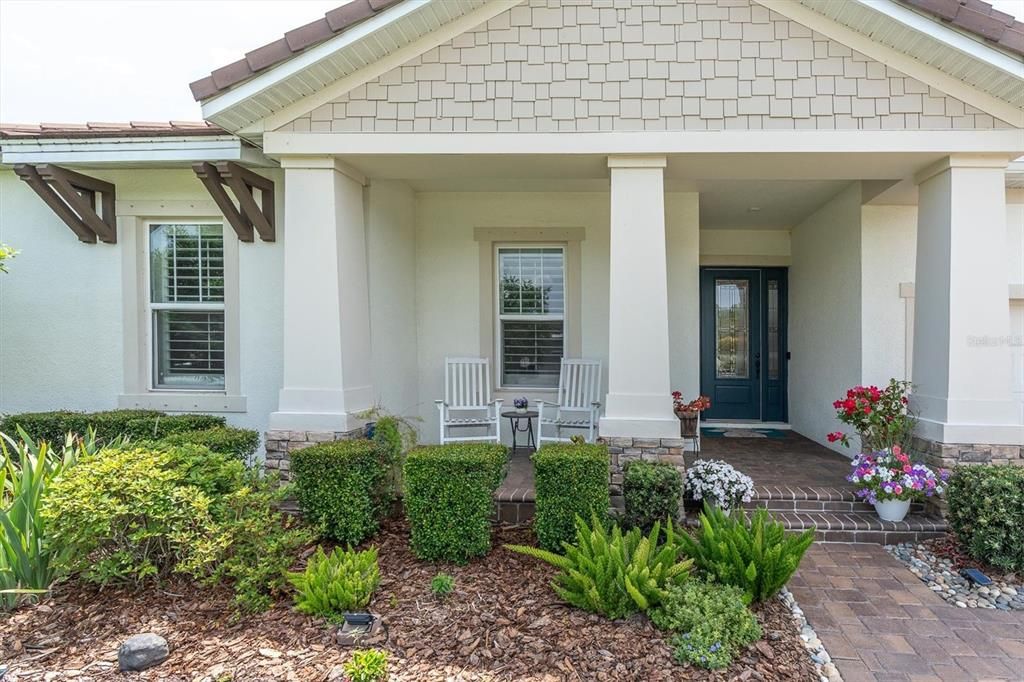 Active With Contract: $935,000 (4 beds, 3 baths, 2755 Square Feet)