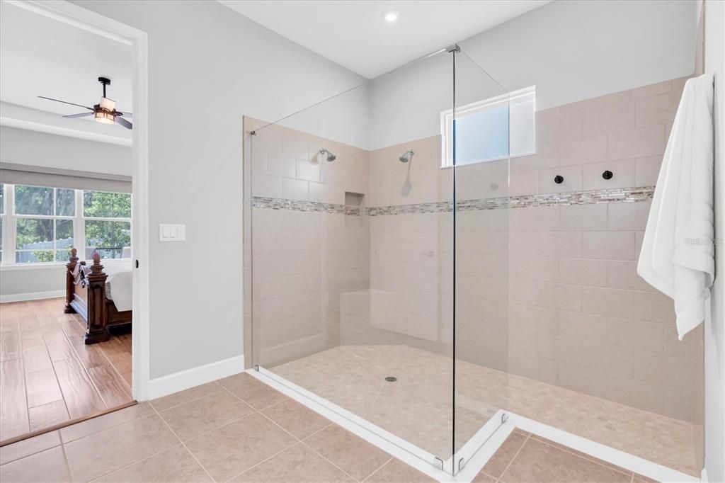 Active With Contract: $935,000 (4 beds, 3 baths, 2755 Square Feet)