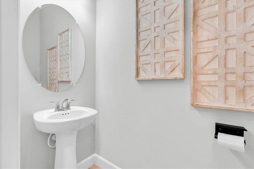 Active With Contract: $935,000 (4 beds, 3 baths, 2755 Square Feet)