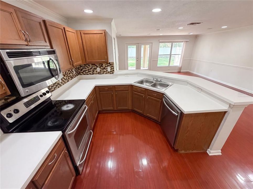 For Sale: $222,000 (3 beds, 2 baths, 1573 Square Feet)