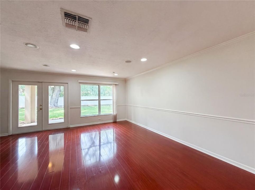 For Sale: $222,000 (3 beds, 2 baths, 1573 Square Feet)