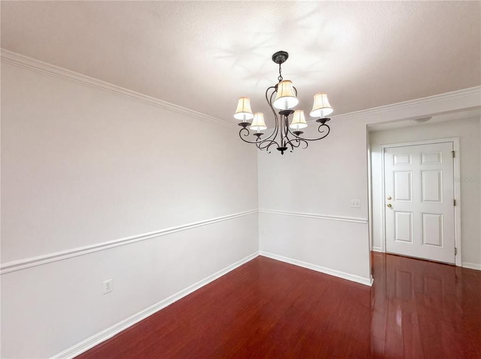 For Sale: $222,000 (3 beds, 2 baths, 1573 Square Feet)