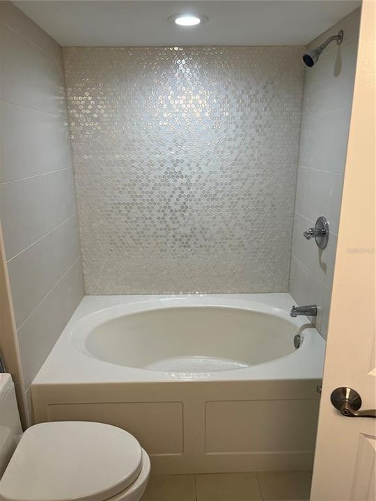 For Rent: $3,200 (2 beds, 2 baths, 1150 Square Feet)