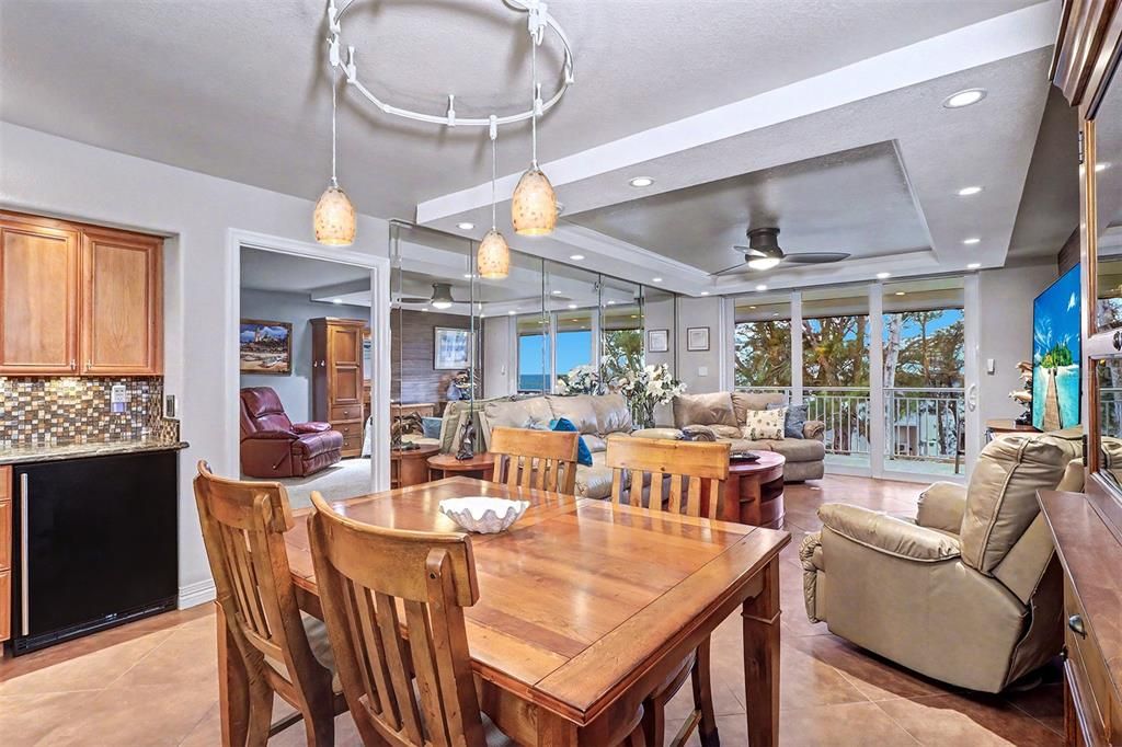 For Sale: $1,000,000 (3 beds, 2 baths, 1530 Square Feet)