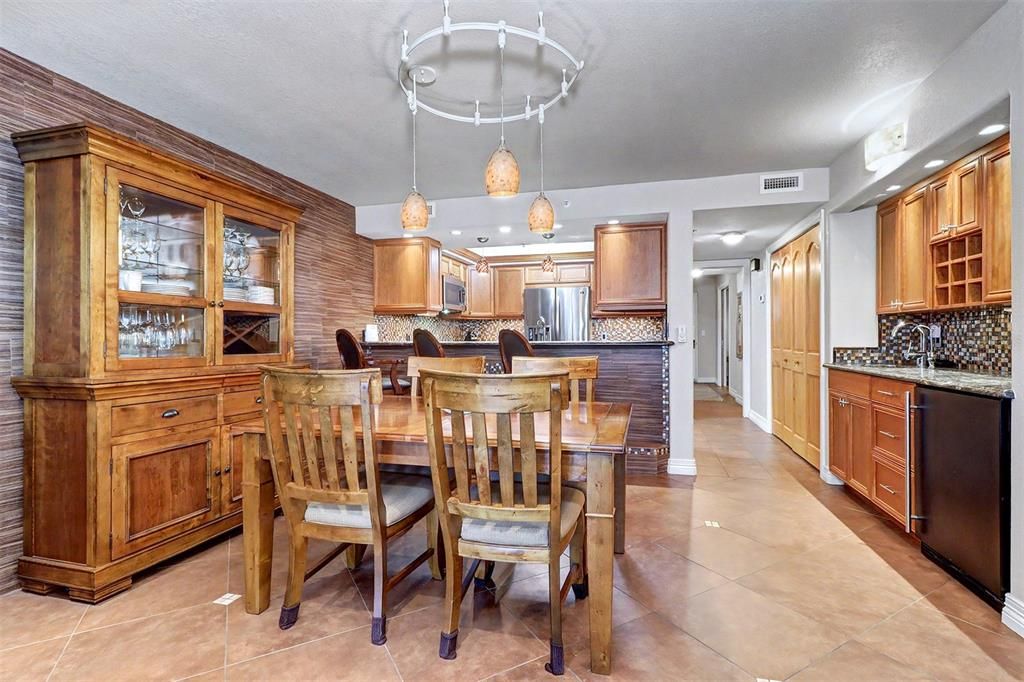 For Sale: $1,000,000 (3 beds, 2 baths, 1530 Square Feet)