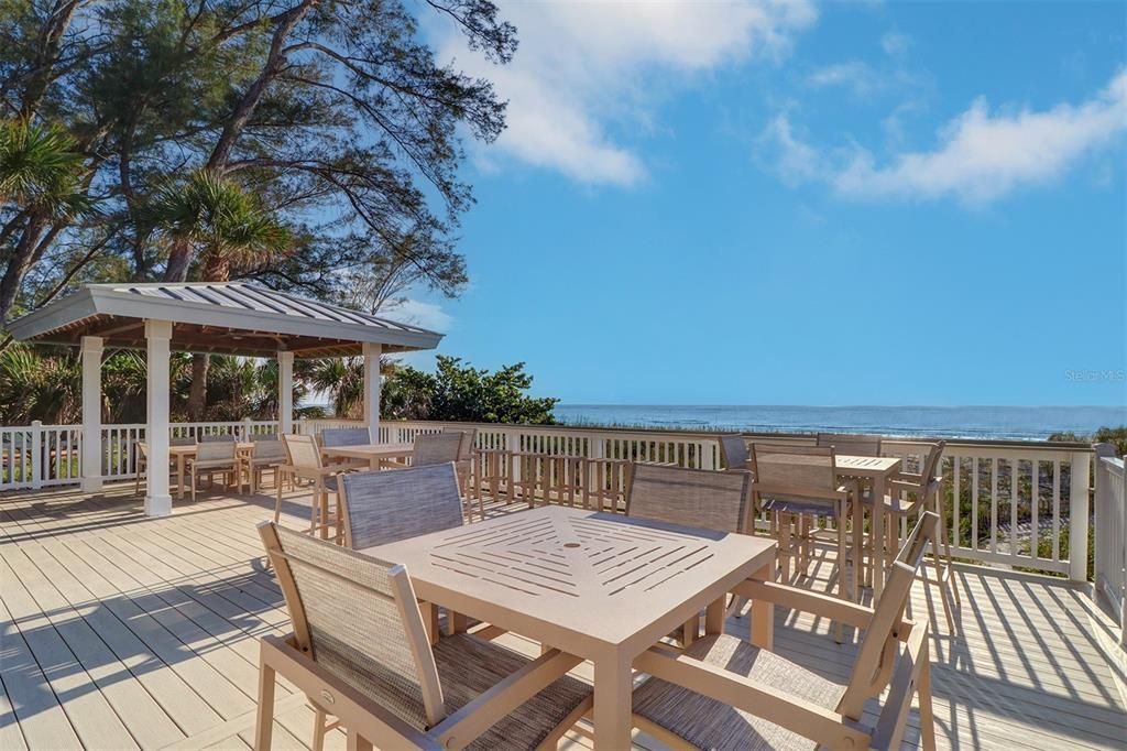 For Sale: $1,000,000 (3 beds, 2 baths, 1530 Square Feet)