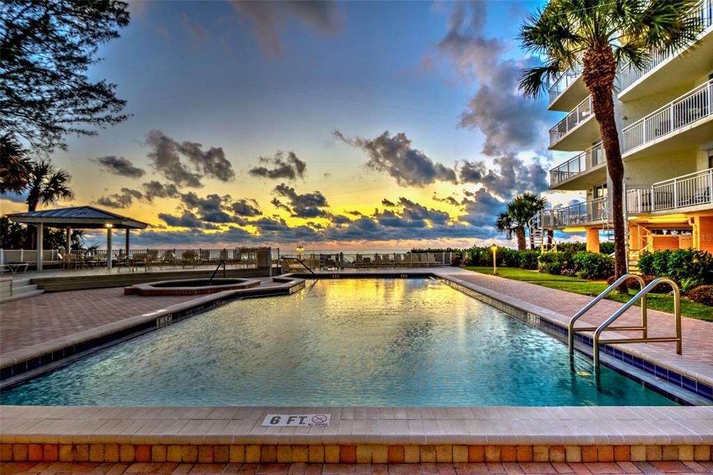 For Sale: $1,000,000 (3 beds, 2 baths, 1530 Square Feet)