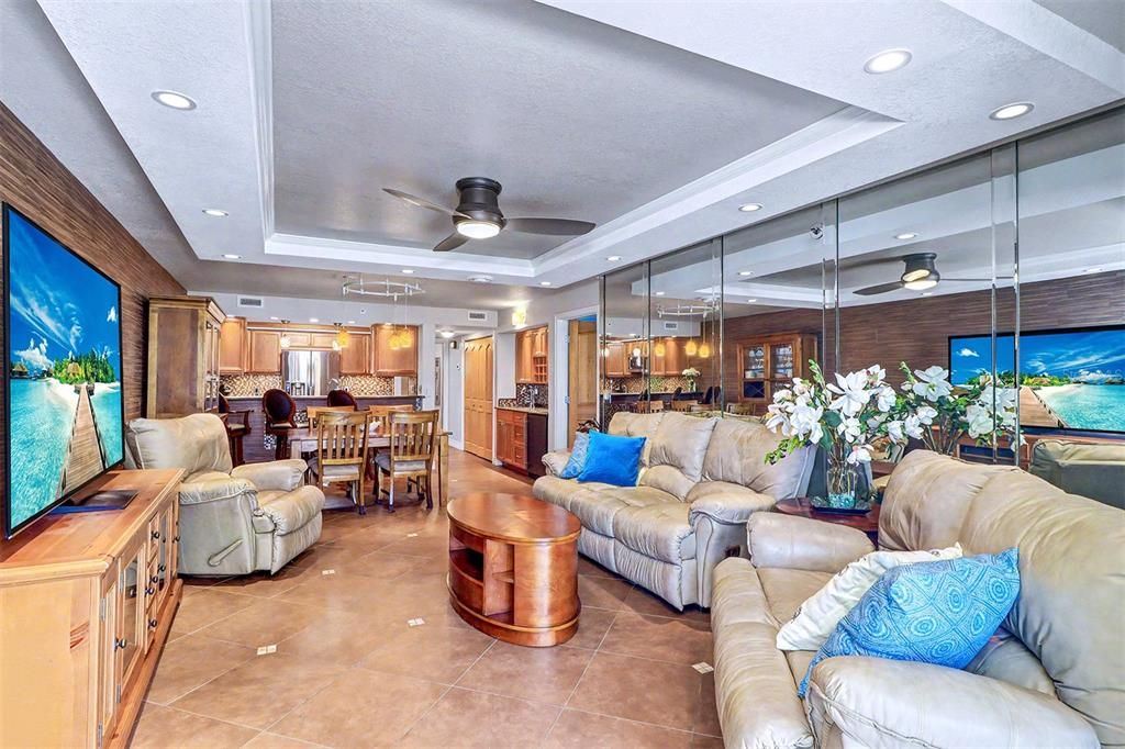 For Sale: $1,000,000 (3 beds, 2 baths, 1530 Square Feet)