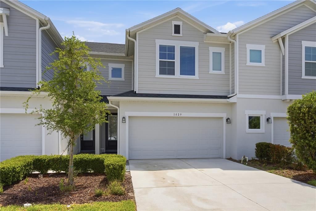 For Sale: $359,000 (3 beds, 2 baths, 1807 Square Feet)