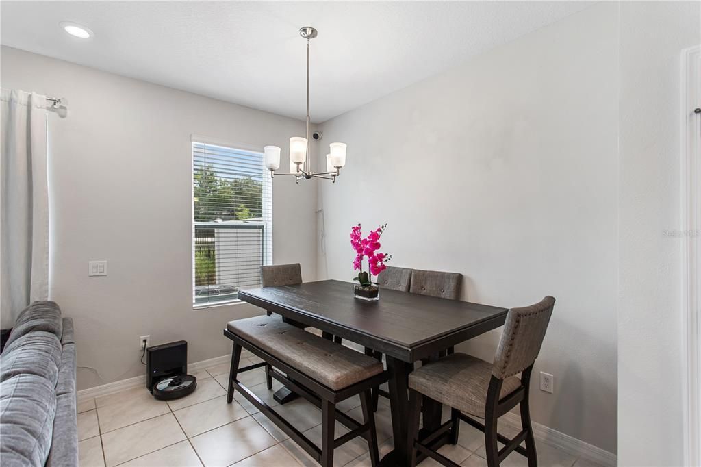 For Sale: $359,000 (3 beds, 2 baths, 1807 Square Feet)