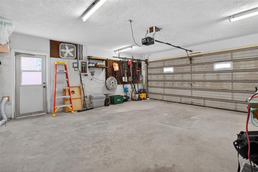 For Rent: $4,750 (3 beds, 2 baths, 2176 Square Feet)