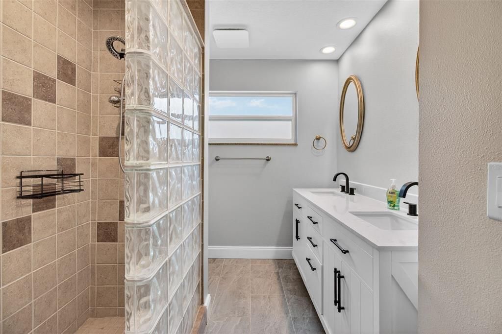 For Rent: $4,750 (3 beds, 2 baths, 2176 Square Feet)