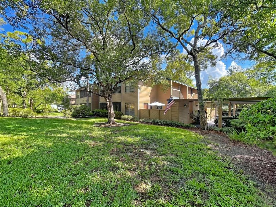 For Sale: $249,500 (2 beds, 2 baths, 1050 Square Feet)