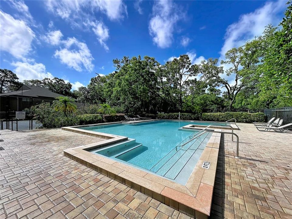 For Sale: $249,500 (2 beds, 2 baths, 1050 Square Feet)
