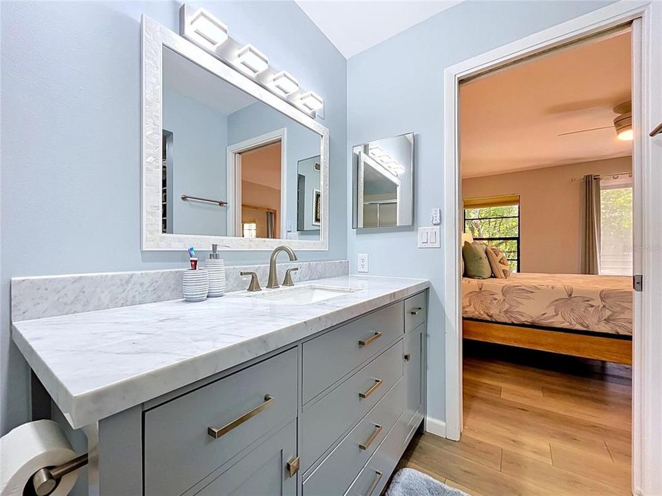 For Sale: $249,500 (2 beds, 2 baths, 1050 Square Feet)
