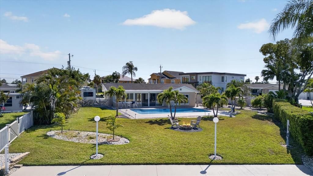 En Venta: $950,000 (2 camas, 2 baños, 1895 Pies cuadrados)
