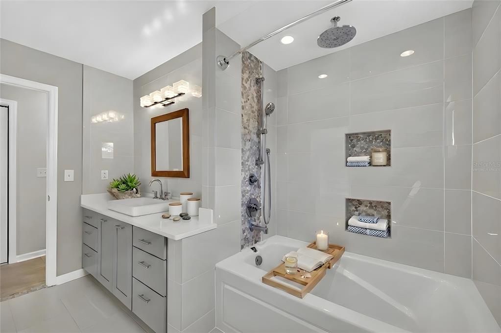 En Venta: $950,000 (2 camas, 2 baños, 1895 Pies cuadrados)