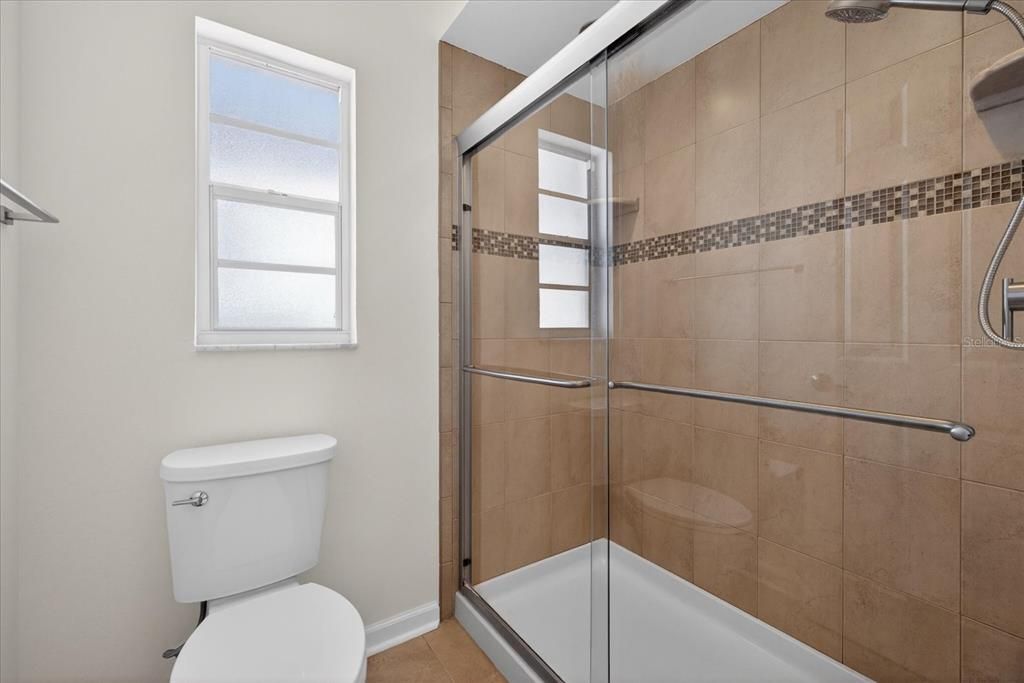 En Venta: $950,000 (2 camas, 2 baños, 1895 Pies cuadrados)