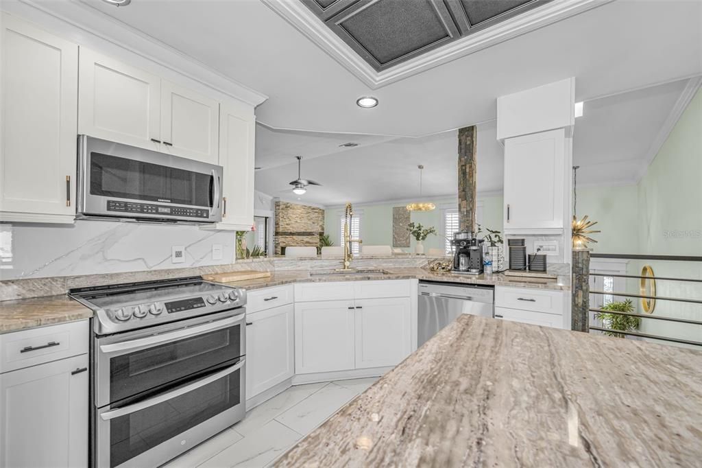 En Venta: $744,900 (4 camas, 3 baños, 3228 Pies cuadrados)