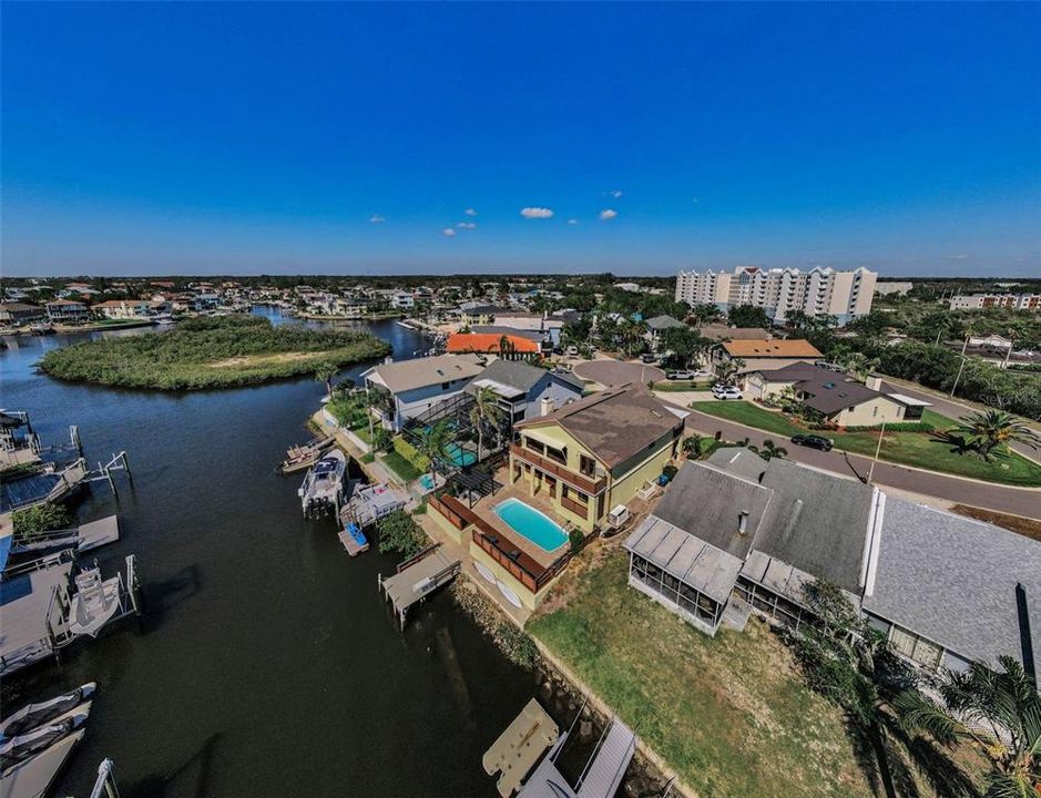 En Venta: $744,900 (4 camas, 3 baños, 3228 Pies cuadrados)