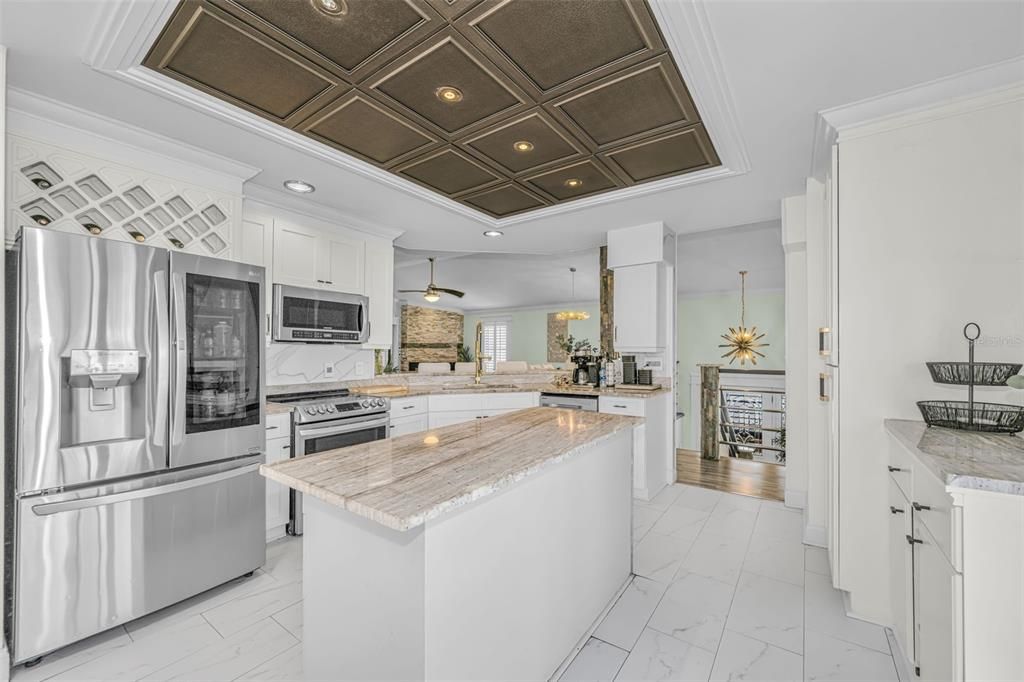 En Venta: $744,900 (4 camas, 3 baños, 3228 Pies cuadrados)