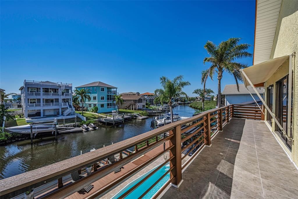 En Venta: $744,900 (4 camas, 3 baños, 3228 Pies cuadrados)
