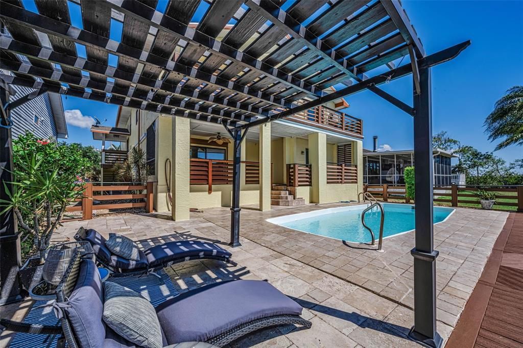 En Venta: $744,900 (4 camas, 3 baños, 3228 Pies cuadrados)
