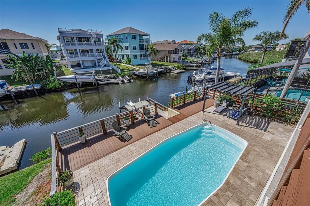 En Venta: $744,900 (4 camas, 3 baños, 3228 Pies cuadrados)