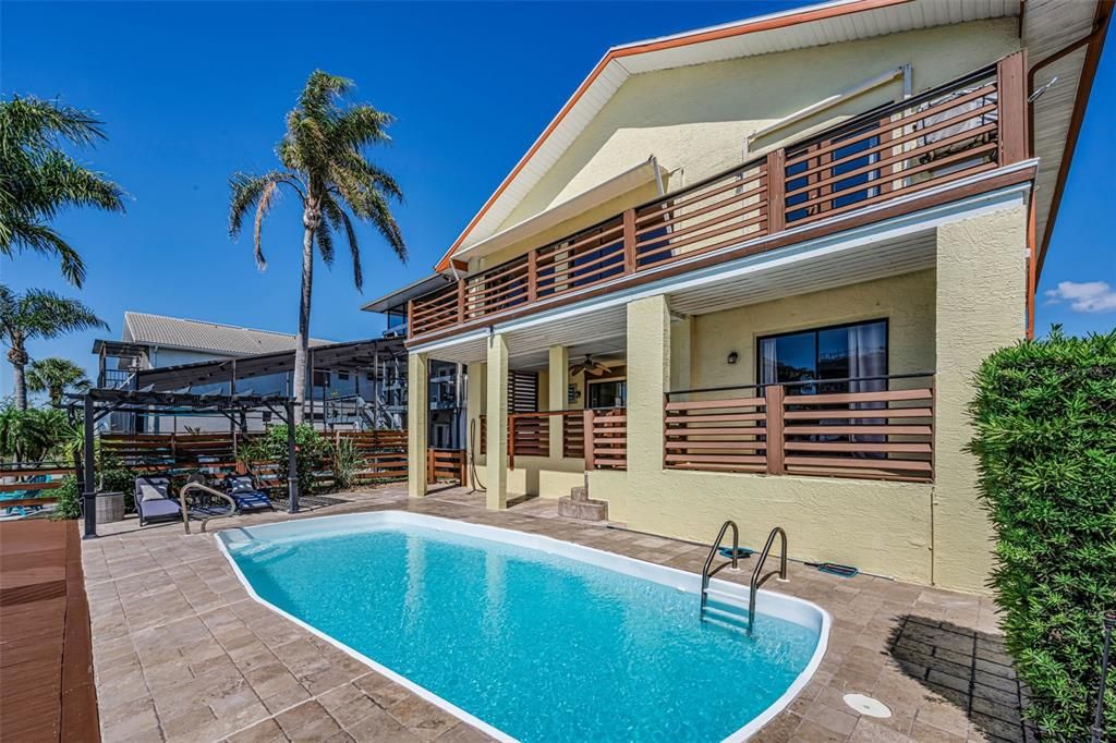 En Venta: $744,900 (4 camas, 3 baños, 3228 Pies cuadrados)