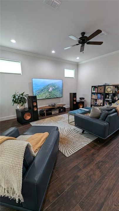 For Rent: $3,200 (4 beds, 3 baths, 2156 Square Feet)