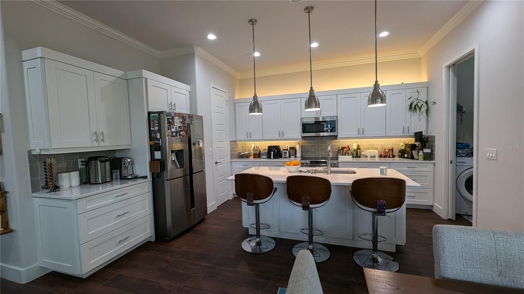 For Rent: $3,200 (4 beds, 3 baths, 2156 Square Feet)