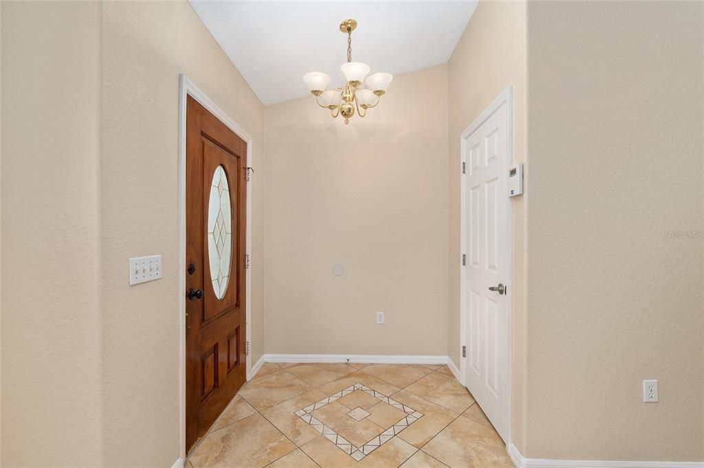 Active With Contract: $265,000 (3 beds, 2 baths, 1623 Square Feet)