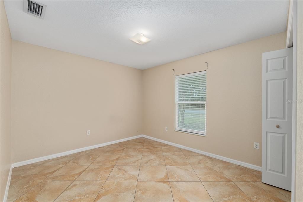 Active With Contract: $265,000 (3 beds, 2 baths, 1623 Square Feet)
