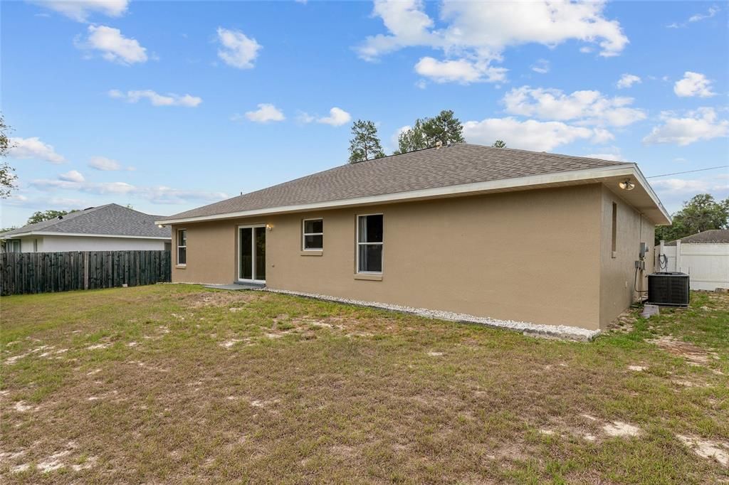 Active With Contract: $265,000 (3 beds, 2 baths, 1623 Square Feet)