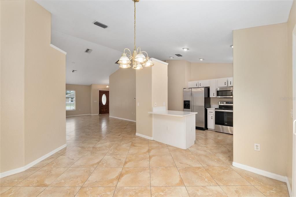 Active With Contract: $265,000 (3 beds, 2 baths, 1623 Square Feet)
