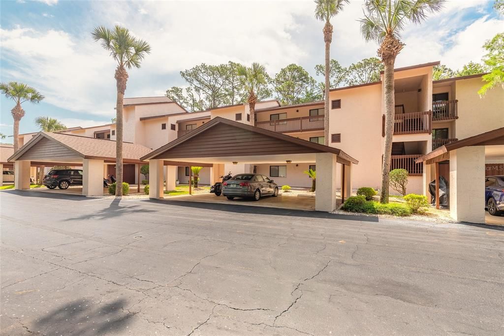 For Sale: $199,900 (2 beds, 2 baths, 1352 Square Feet)