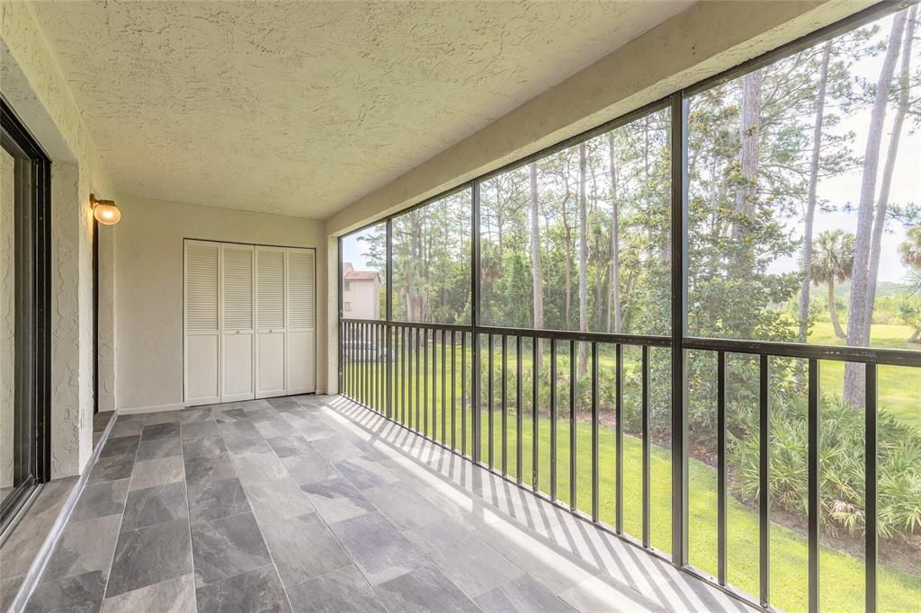 For Sale: $199,900 (2 beds, 2 baths, 1352 Square Feet)
