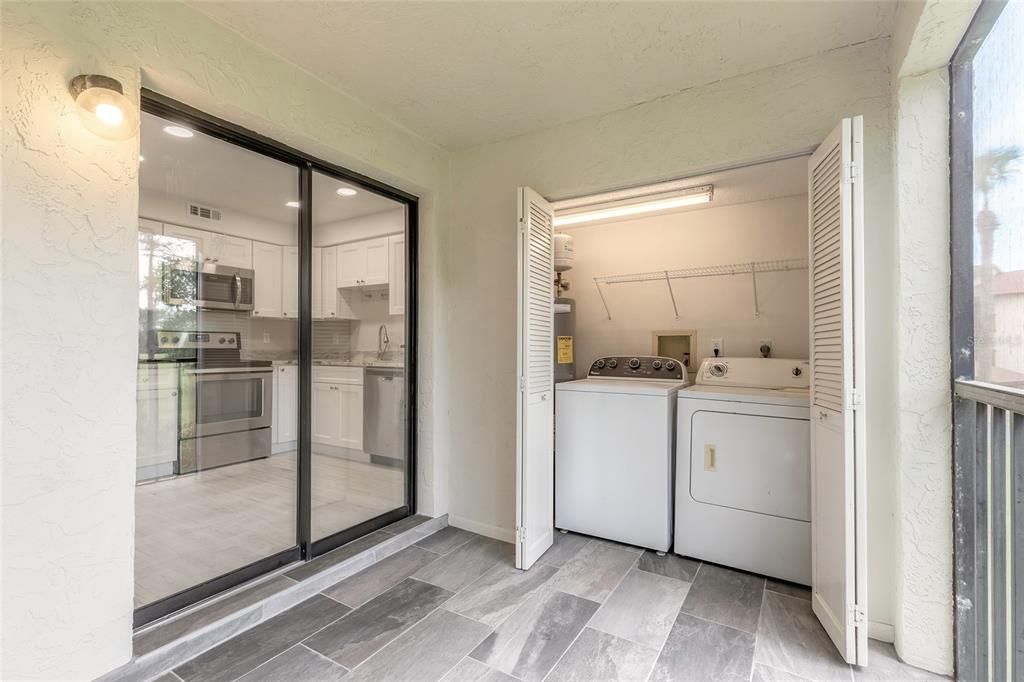 For Sale: $199,900 (2 beds, 2 baths, 1352 Square Feet)