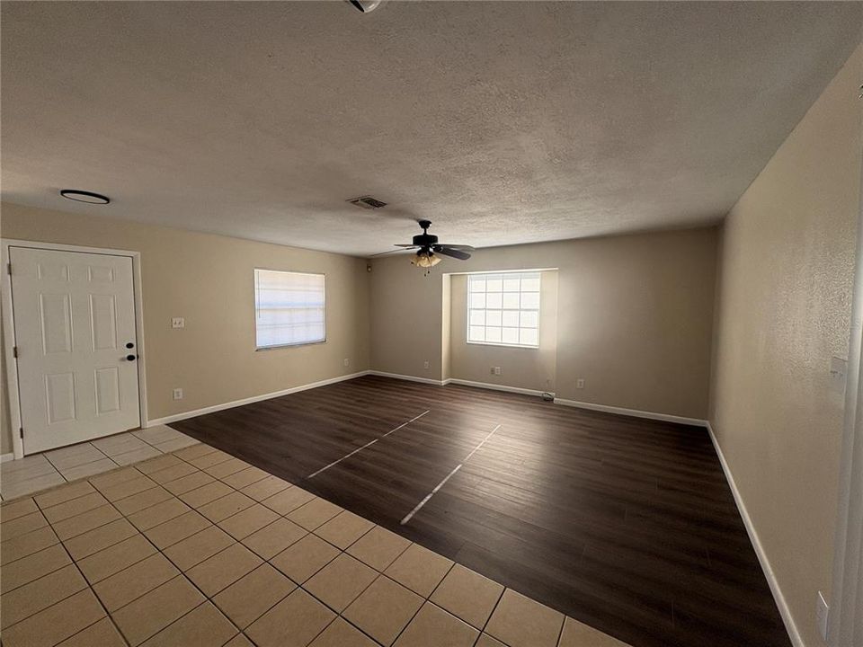 For Rent: $1,495 (2 beds, 1 baths, 1097 Square Feet)