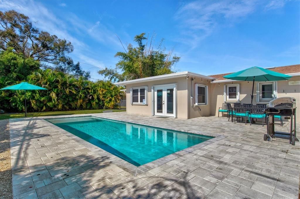 For Sale: $749,000 (3 beds, 2 baths, 1434 Square Feet)