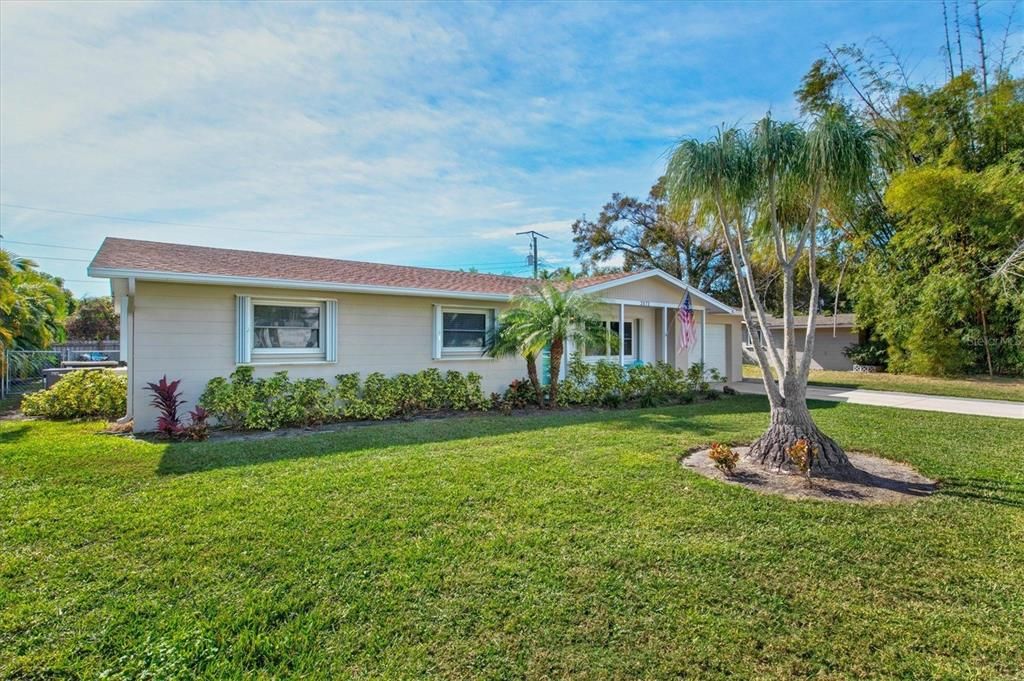 For Sale: $749,000 (3 beds, 2 baths, 1434 Square Feet)