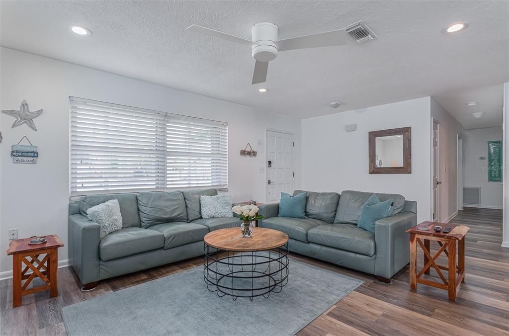 For Sale: $749,000 (3 beds, 2 baths, 1434 Square Feet)