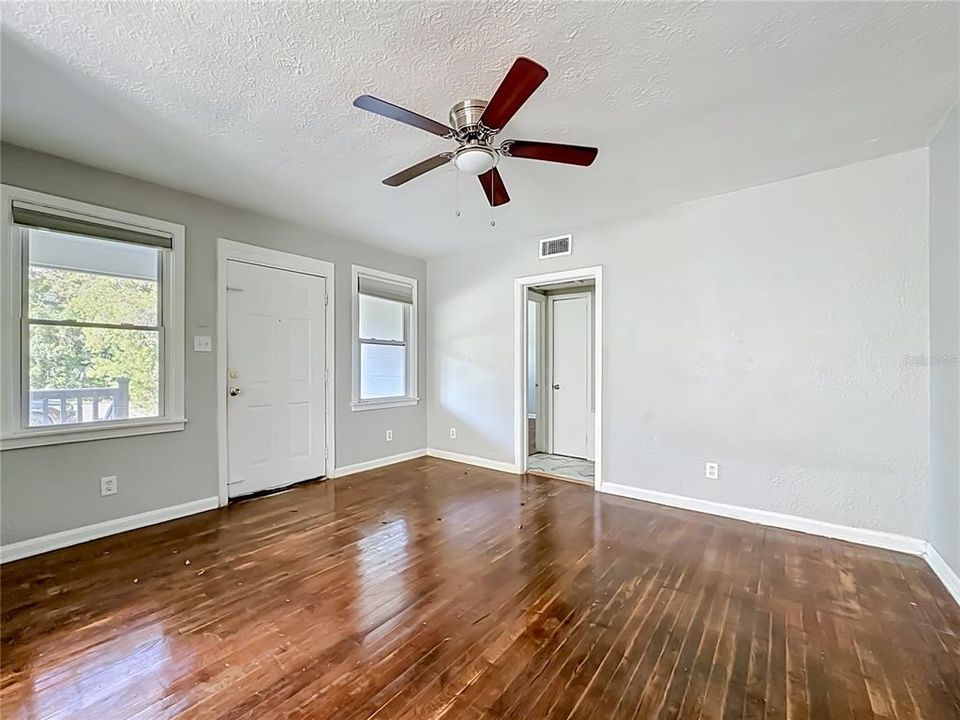 En Venta: $209,000 (3 camas, 2 baños, 1426 Pies cuadrados)