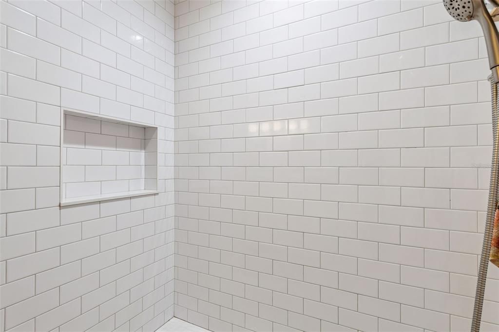 На продажу: $560,000 (5 спален, 2 ванн, 2988 Квадратных фут)