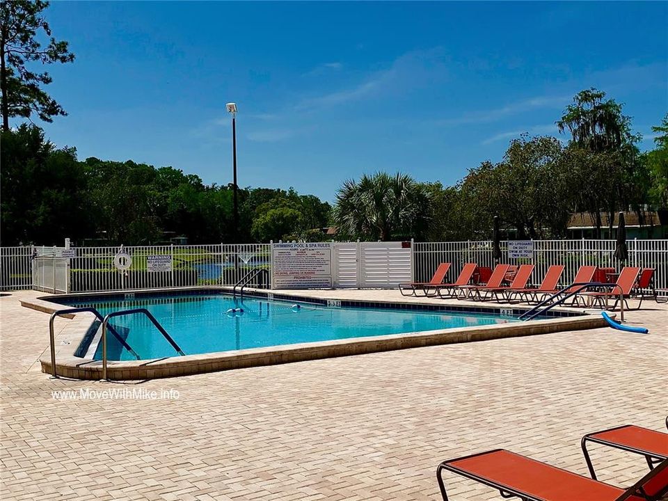 Active With Contract: $119,000 (2 beds, 2 baths, 984 Square Feet)