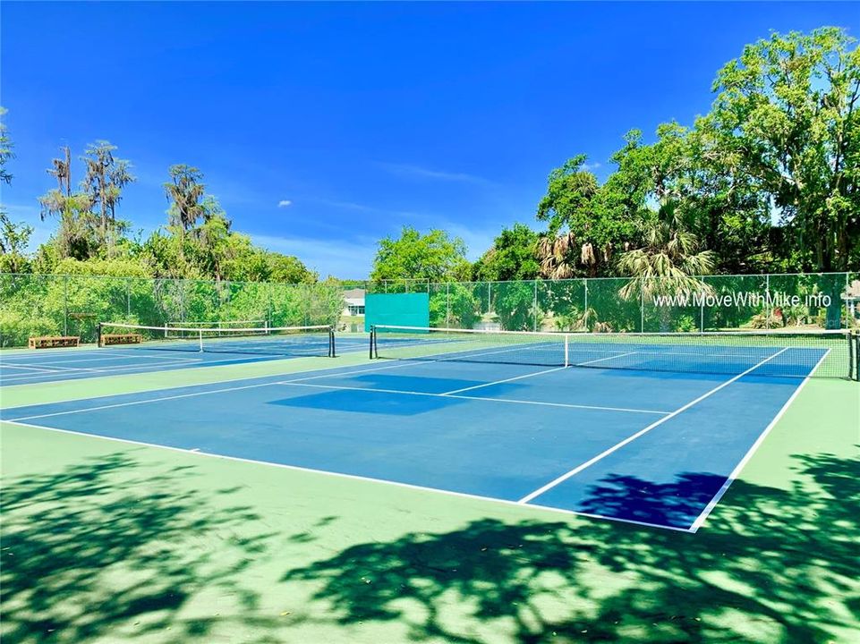 Active With Contract: $119,000 (2 beds, 2 baths, 984 Square Feet)