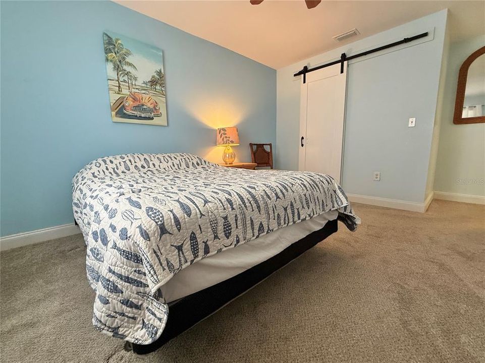Active With Contract: $119,000 (2 beds, 2 baths, 984 Square Feet)