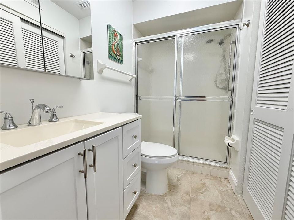 Active With Contract: $119,000 (2 beds, 2 baths, 984 Square Feet)