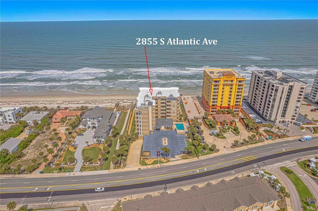 En Venta: $899,000 (3 camas, 3 baños, 2600 Pies cuadrados)