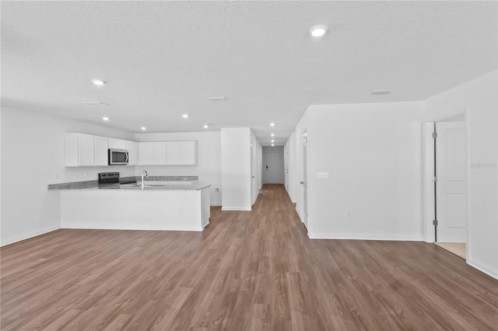 For Sale: $303,990 (4 beds, 2 baths, 1684 Square Feet)